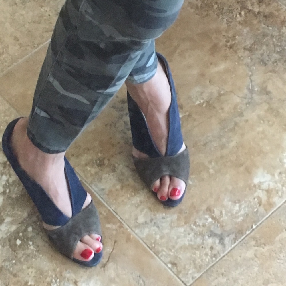 Italy made designer brand pumps